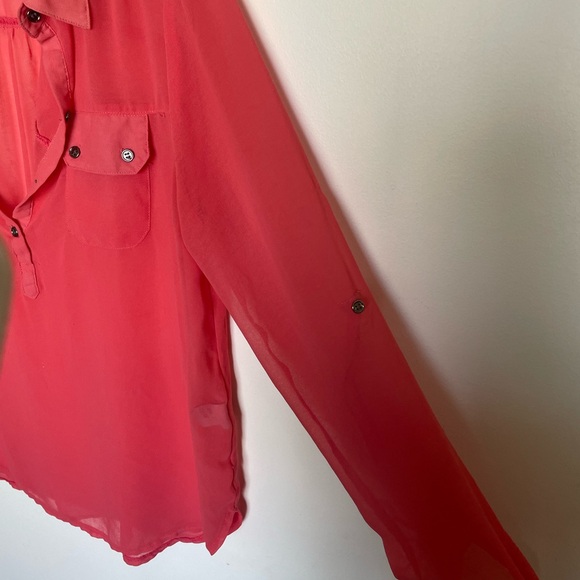 Women’s Sheer Utility Blouse Size Medium with Button Up Sleeves lightweight Chic - Picture 8 of 9